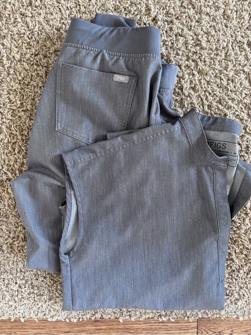 Figs Technical Collection Scrub SET in Heather Gray sz M